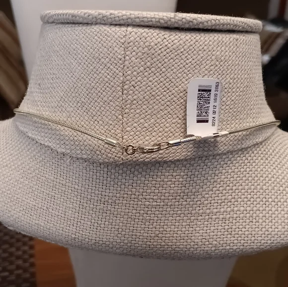 Silver Necklace with Black Onyx Pendant ⚫️ - Picture 3 of 3